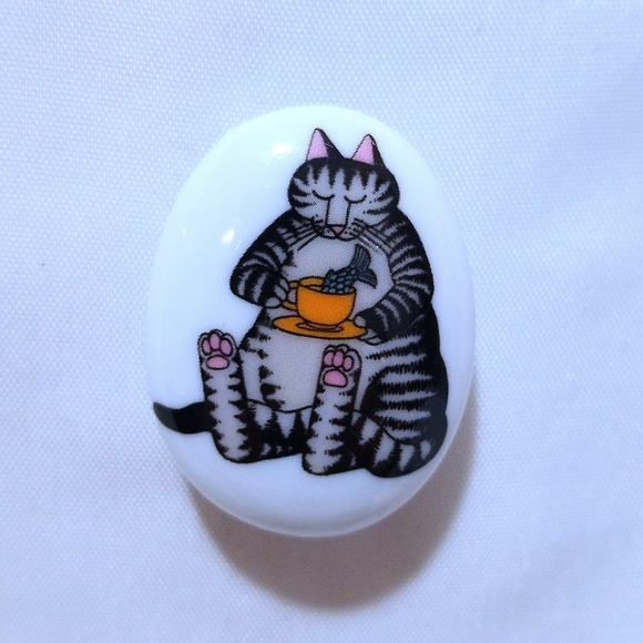🐾🎨 Sprinkle Some Kliban Charm! Set of 5 Cat Lover's Glass Gem Magnets - Picture 5 of 7